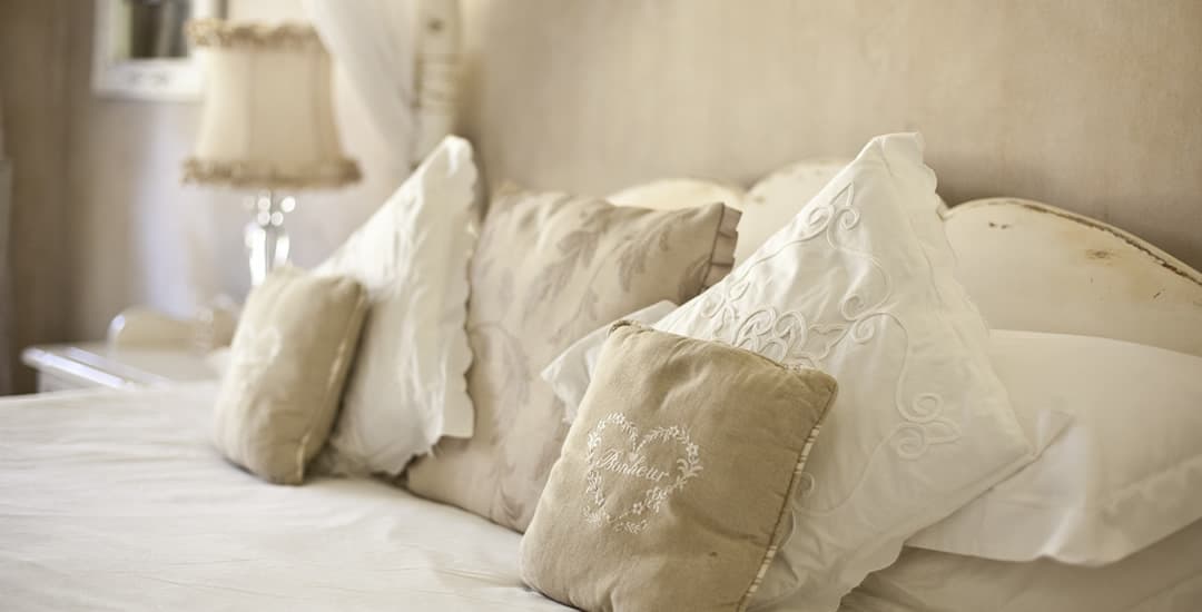 Shabby chic cream and white bedding