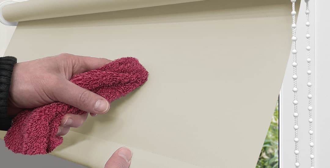 Cleaning polyester roller blinds