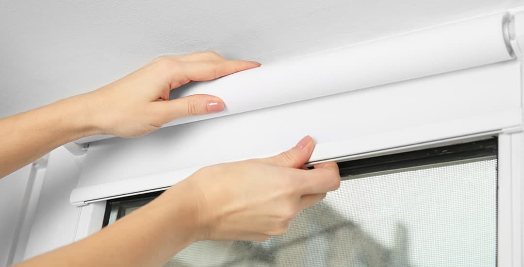 Spring tensioned roller blinds fix 