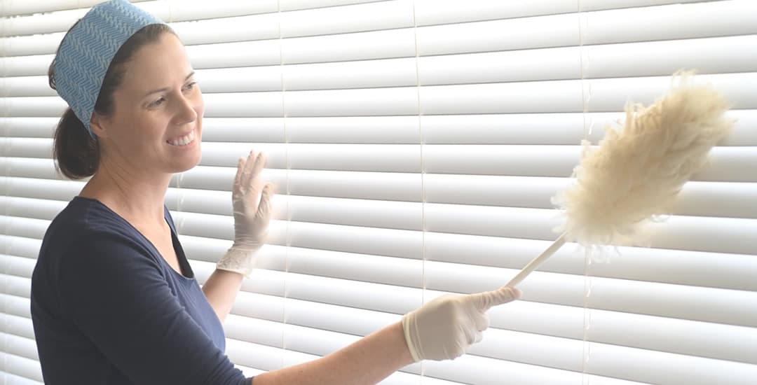 Dusting faux wood blinds