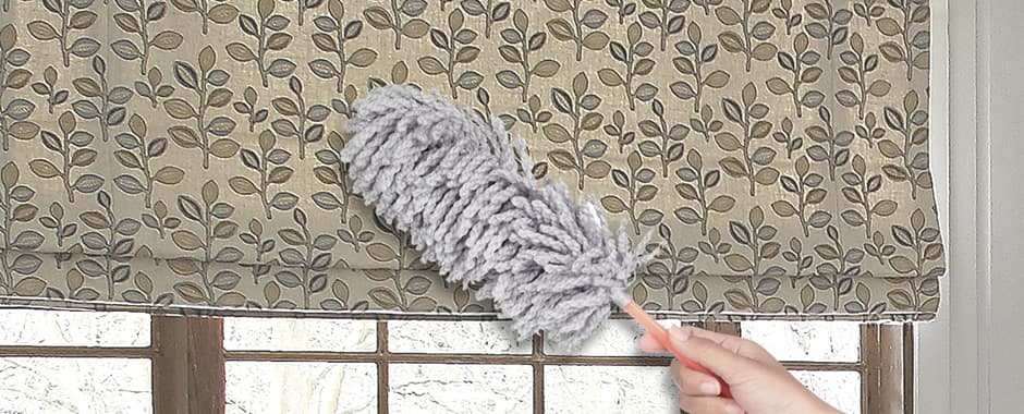 Dusting roman blinds