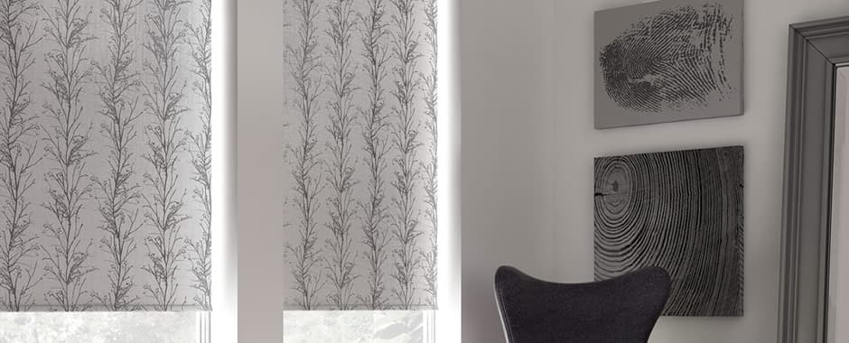 Light leakage around edges of patterned blackout roller blinds