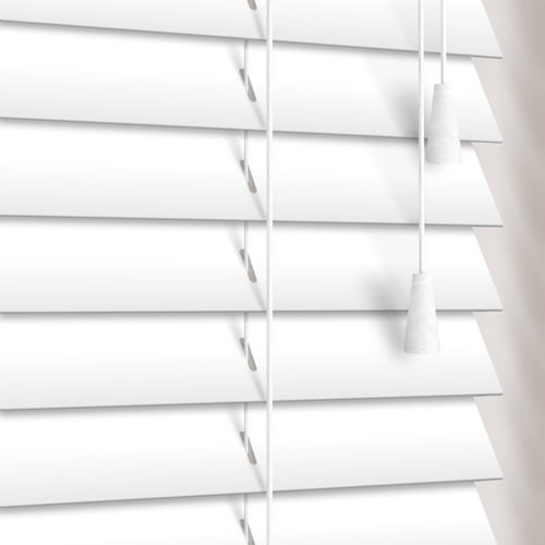 35mm Stark White Wooden Blind